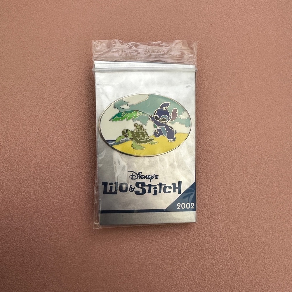 Disney Store Exclusive Lilo & Stitch 2002 Pin